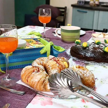 Il Giardino Delle Calendule Couette-café *